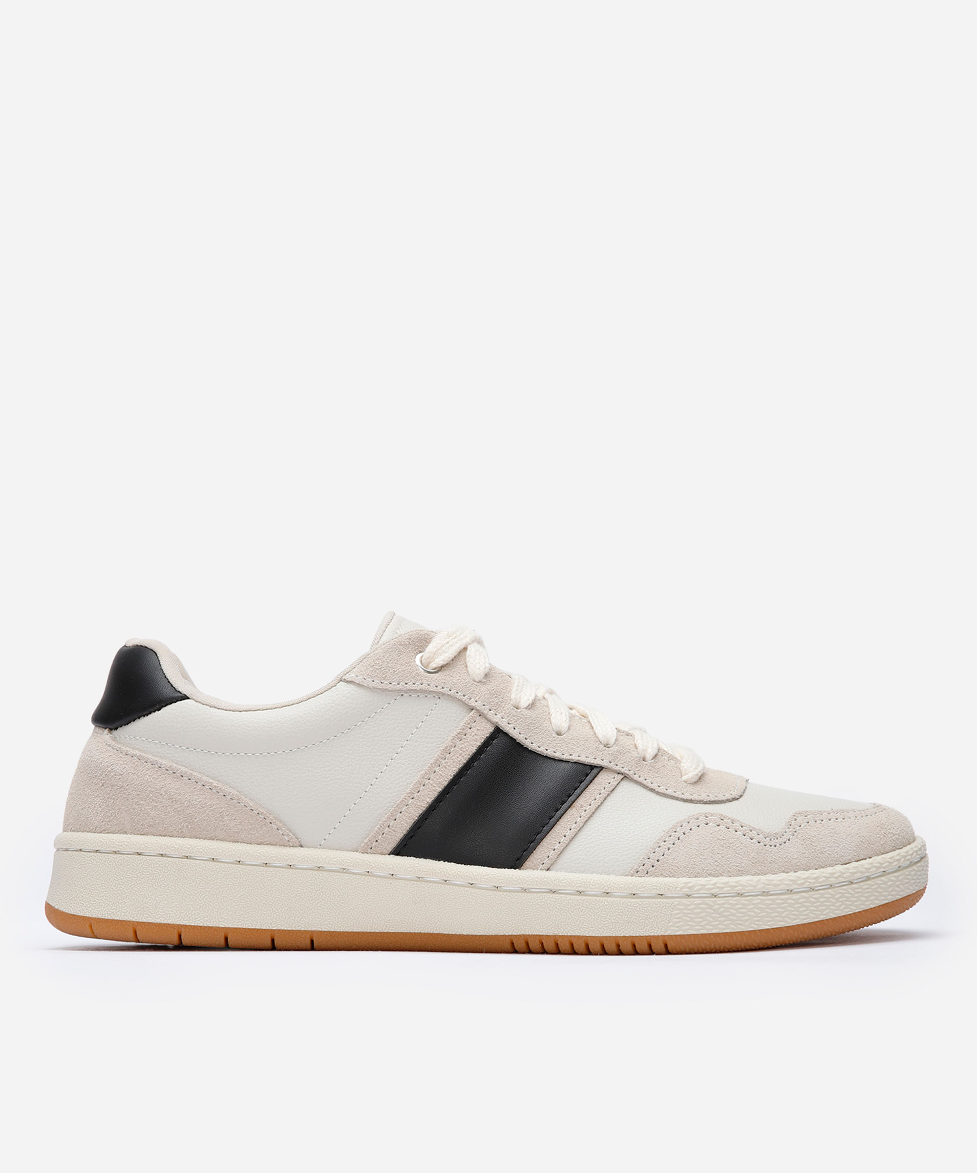 tênis casual masculino com recortes oneself off white