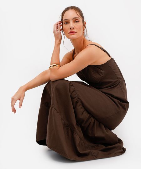 vestido midi alça fina feminino de sarja com recorte marrom P vestido midi alça fina feminino de sarja com recorte marrom P