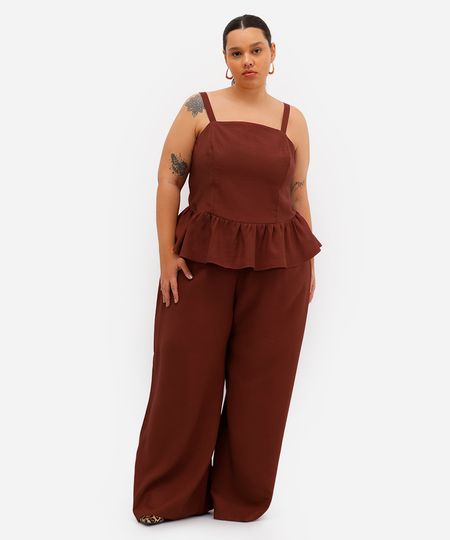 calça de alfaiataria feminina com pregas plus size marrom 52