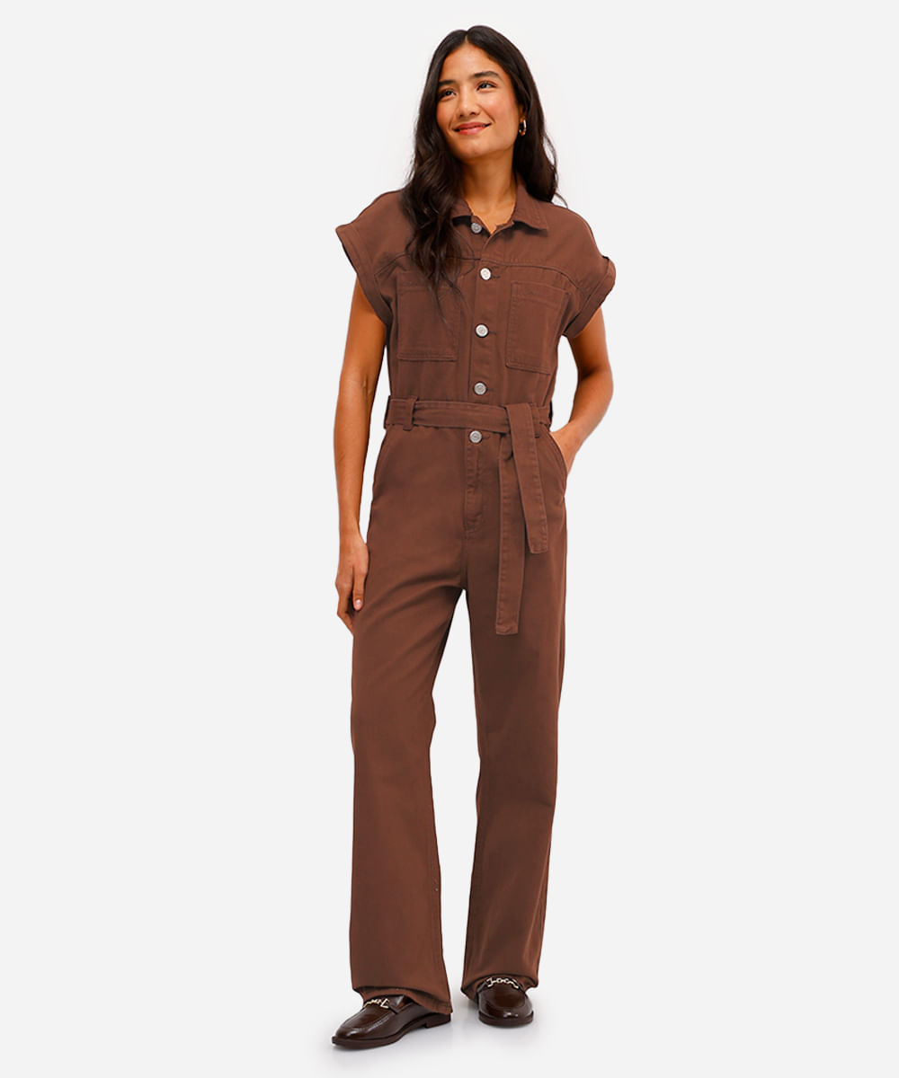 macacão feminino de sarja manga curta com cinto marrom