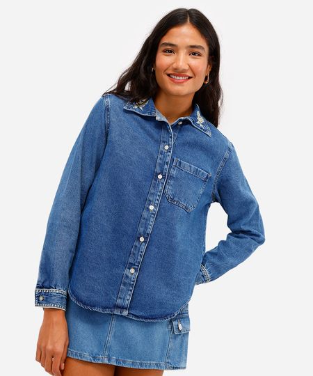 camisa feminina jeans com bolso e bordado floral azul G