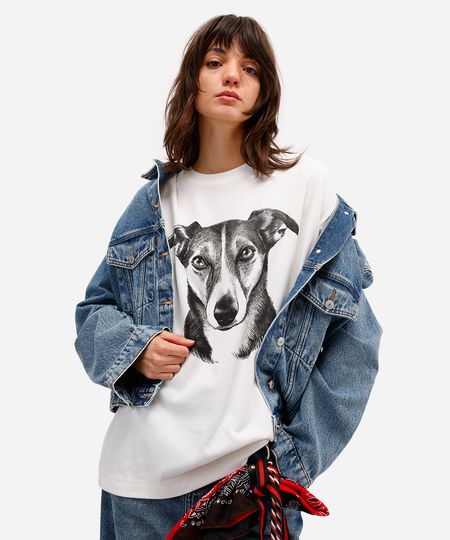 camiseta oversized feminina cachorro rita lazzarotti off white PP