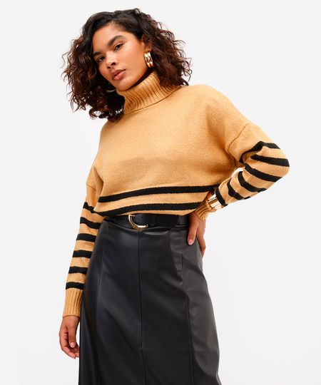 suéter oversized feminino de tricot gola alta listrada marrom M suéter oversized feminino de tricot gola alta listrada marrom M