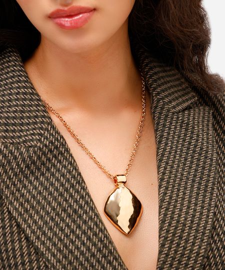 colar com pingente texturizado dourado UNICO