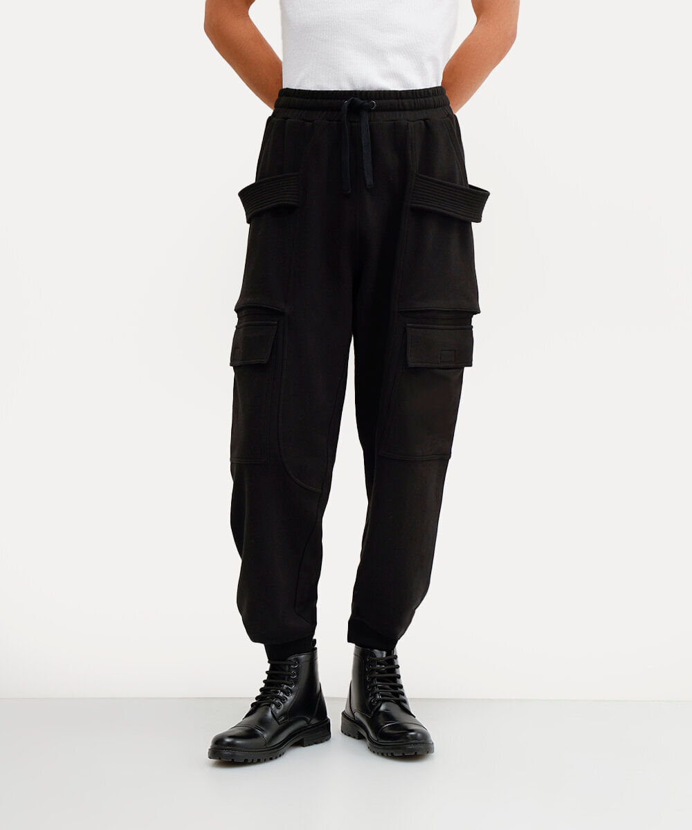 calça jogger unissex de moletom yan acioli preta