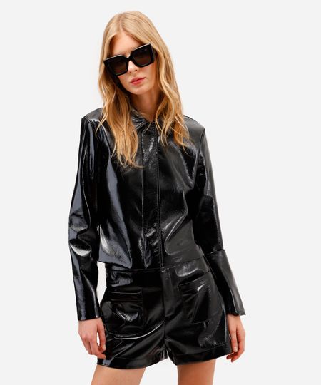 jaqueta cropped feminina de poliuretano preta PP