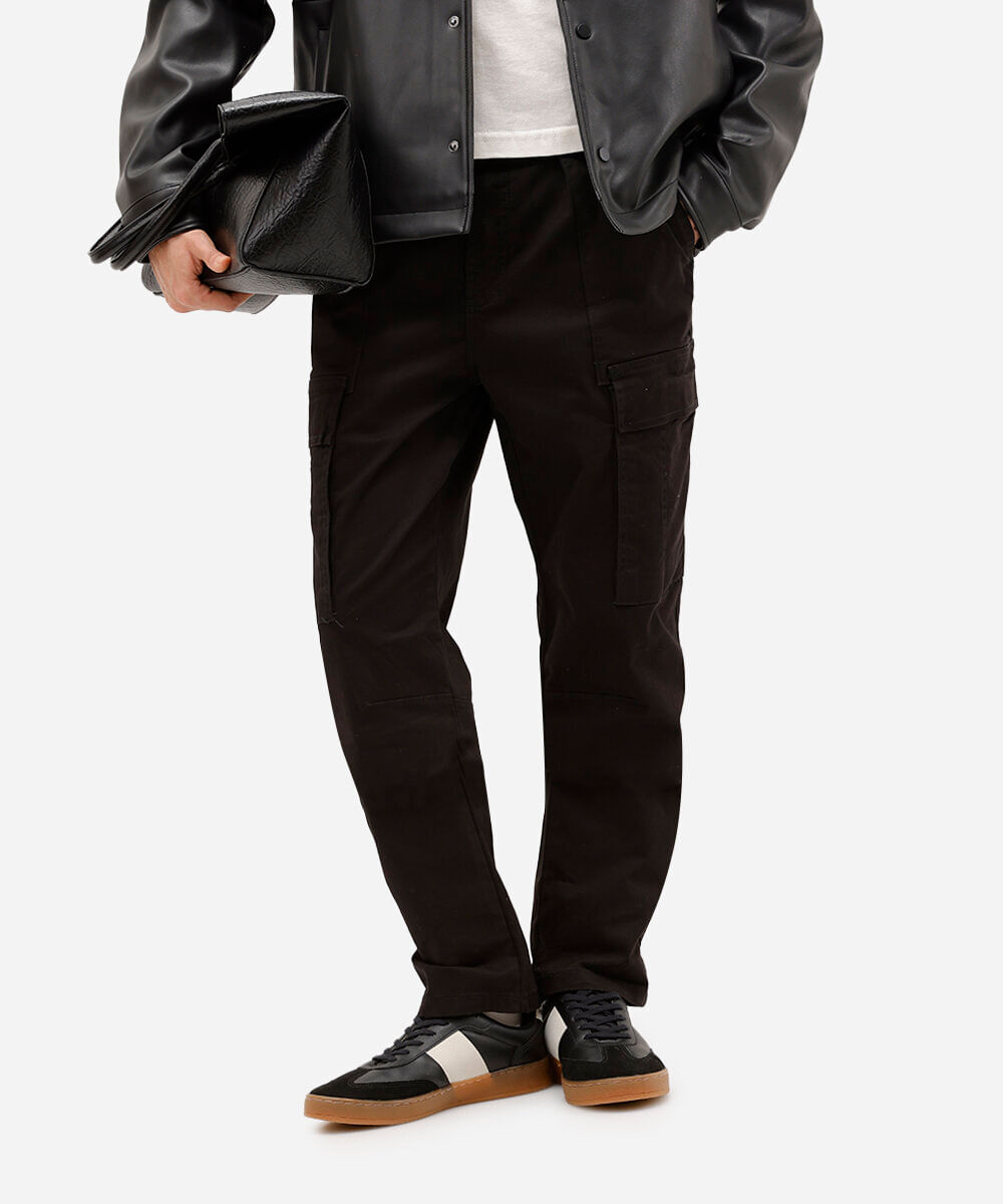 calça de sarja cargo wide preta
