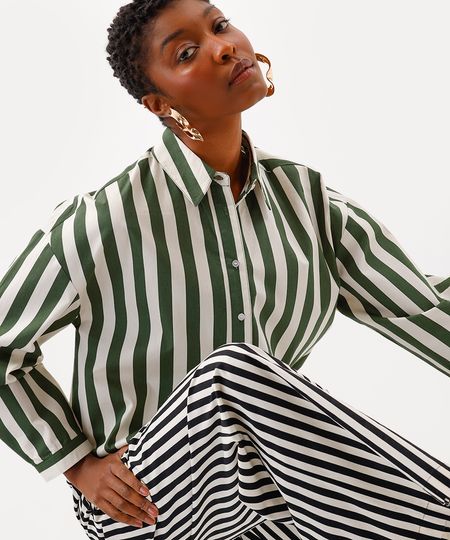 camisa oversized feminina de algodão listrada babi louise verde P camisa oversized feminina de algodão listrada babi louise verde P