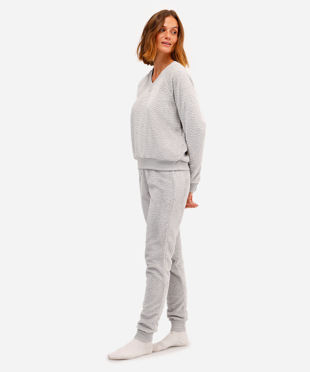 pijama longo feminino de pelúcia animal print cinza