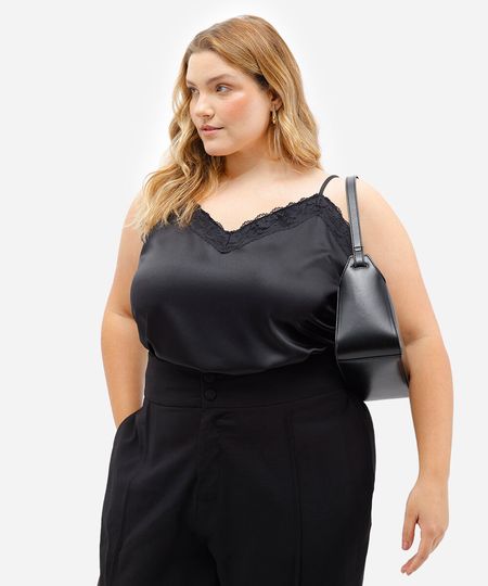 regata feminina acetinada com renda plus size preta GG1