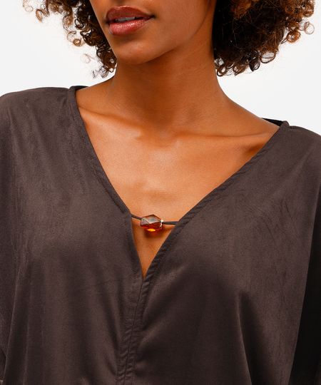 blusa feminina de suede decote v com aviamento marrom PP blusa feminina de suede decote v com aviamento marrom PP