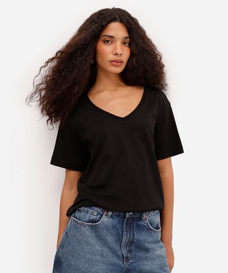 camiseta feminina de algodão peruano básica decote v preta M