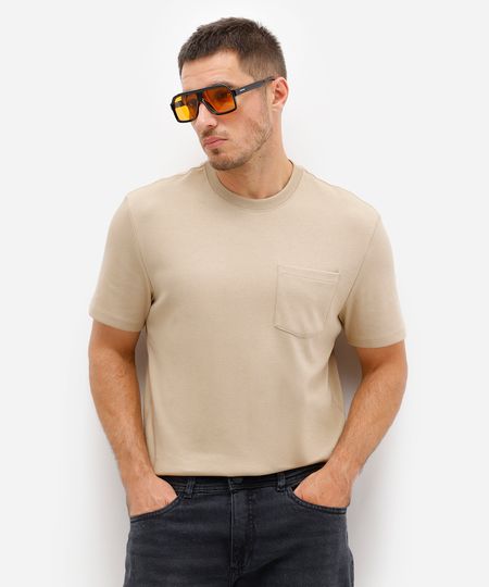 camiseta comfort masculina de algodão peruano bold com bolso bege PP camiseta comfort masculina de algodão peruano bold com bolso bege PP