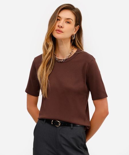 camiseta básica feminina de algodão peruano manga curta marrom GG