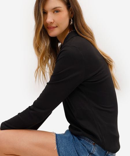 polo básica feminina de algodão peruano decote v preta GG polo básica feminina de algodão peruano decote v preta GG