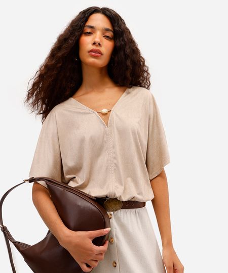 blusa feminina de suede decote v com aviamento bege PP
