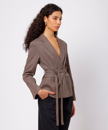 blazer feminino de alfaiataria pied de poule com amarração mindset - bege GG blazer feminino de alfaiataria pied de poule com amarração mindset - bege GG