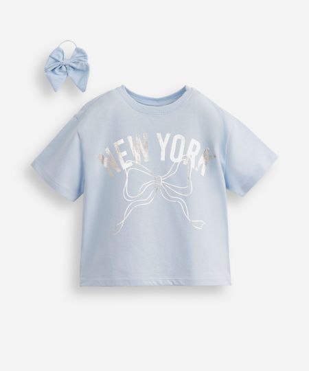 camiseta infantil de algodão estampa metalizada com laço azul 10
