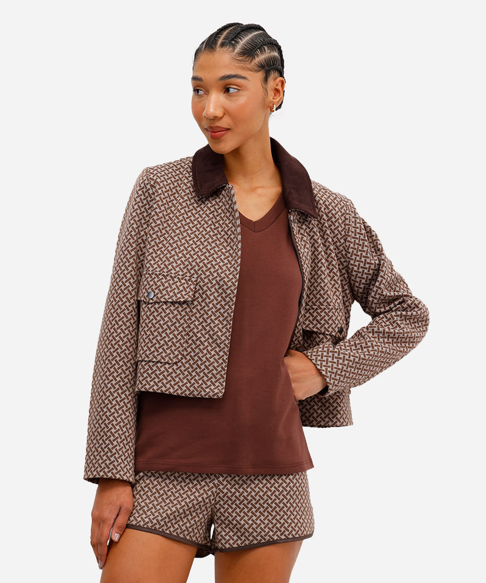 camiseta básica feminina de algodão decote v marrom