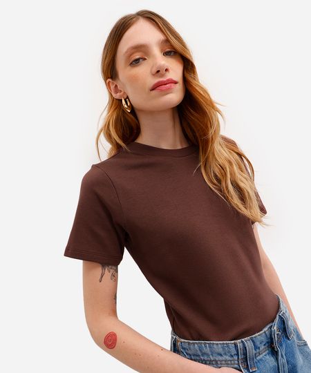 camiseta baby look feminina de algodão básica marrom PP