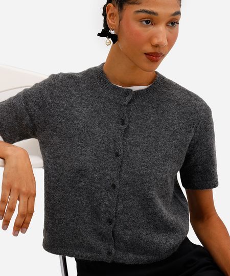 blusa feminina de tricot com botões cinza G