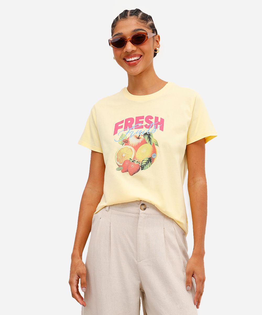 camiseta feminina de algodão frutas amarela