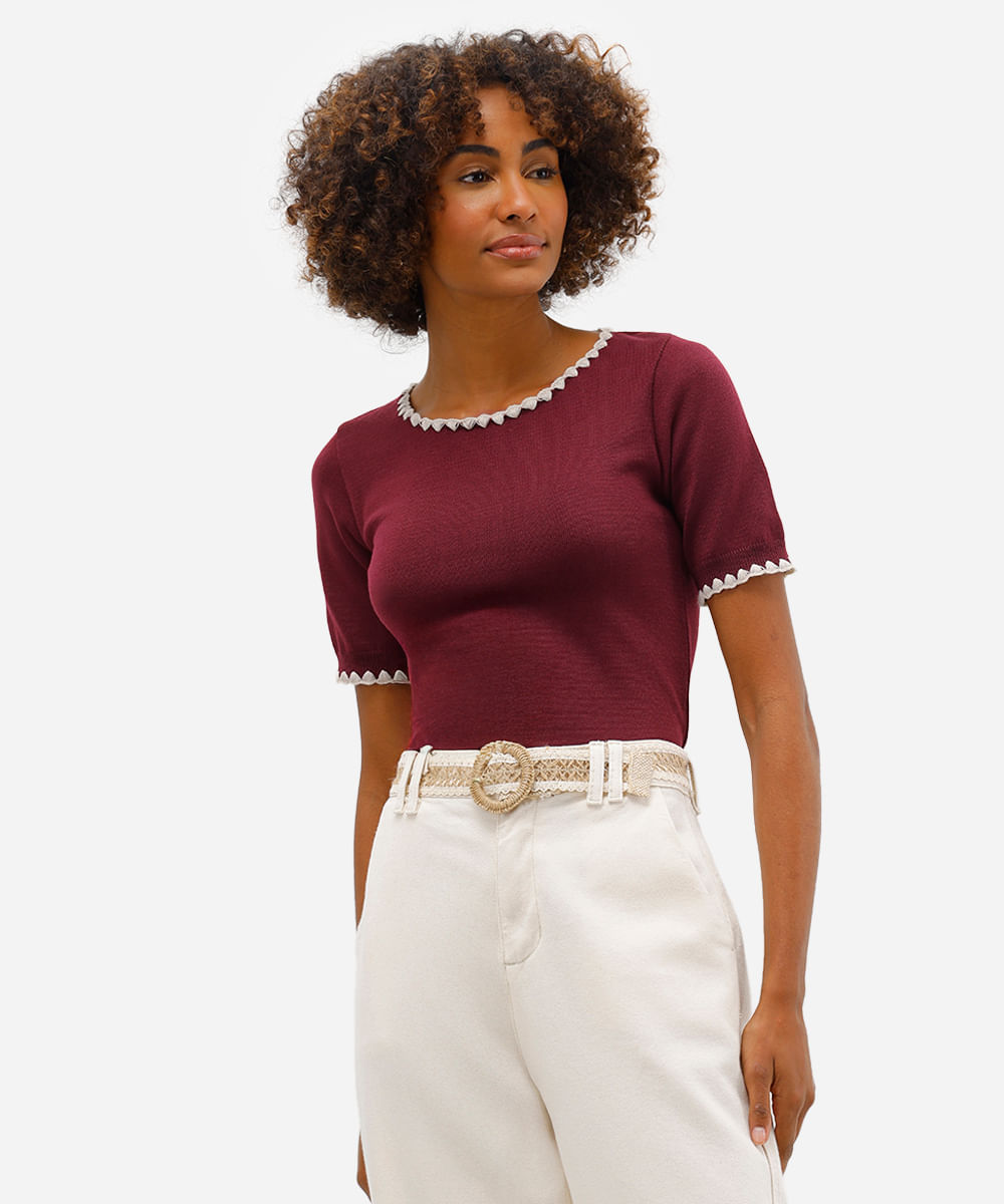 blusa feminina de tricot manga curta com bordado vinho