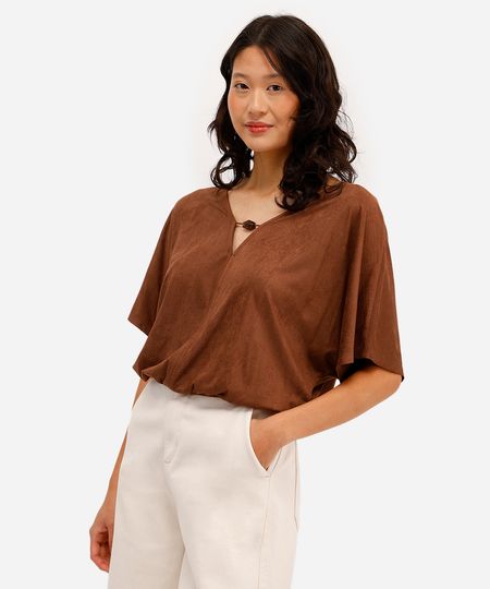 blusa feminina de suede decote v com aviamento marrom GG blusa feminina de suede decote v com aviamento marrom GG