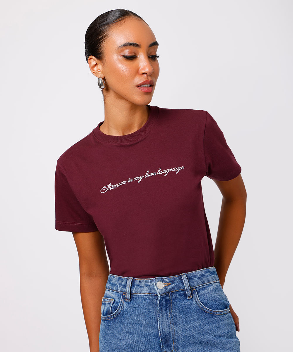 camiseta feminina de algodão bordada mindset vinho
