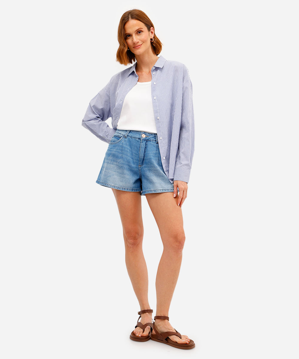 short feminino jeans com pregas azul
