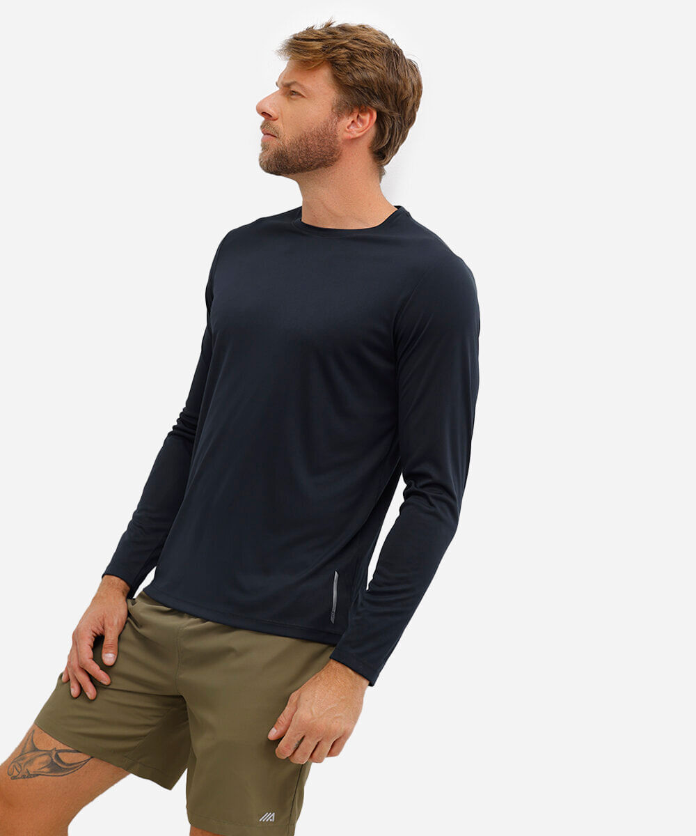 camiseta esportiva com proteção uv preta