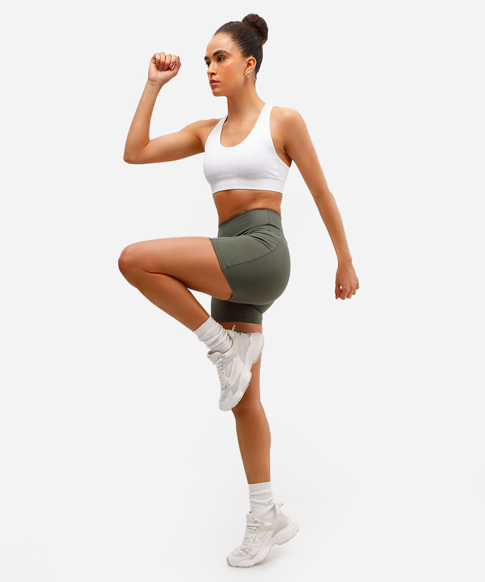 bermuda curta com bolsos esportiva ace verde