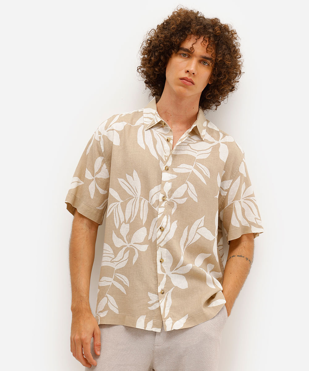 camisa masculina com linho manga curta folhagens bege