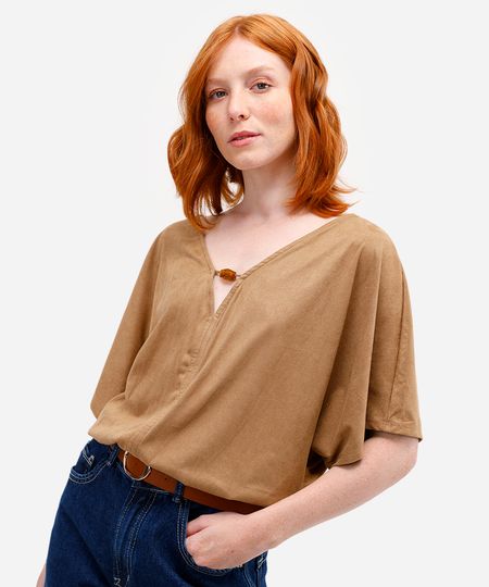 blusa feminina de suede decote v com aviamento marrom P blusa feminina de suede decote v com aviamento marrom P