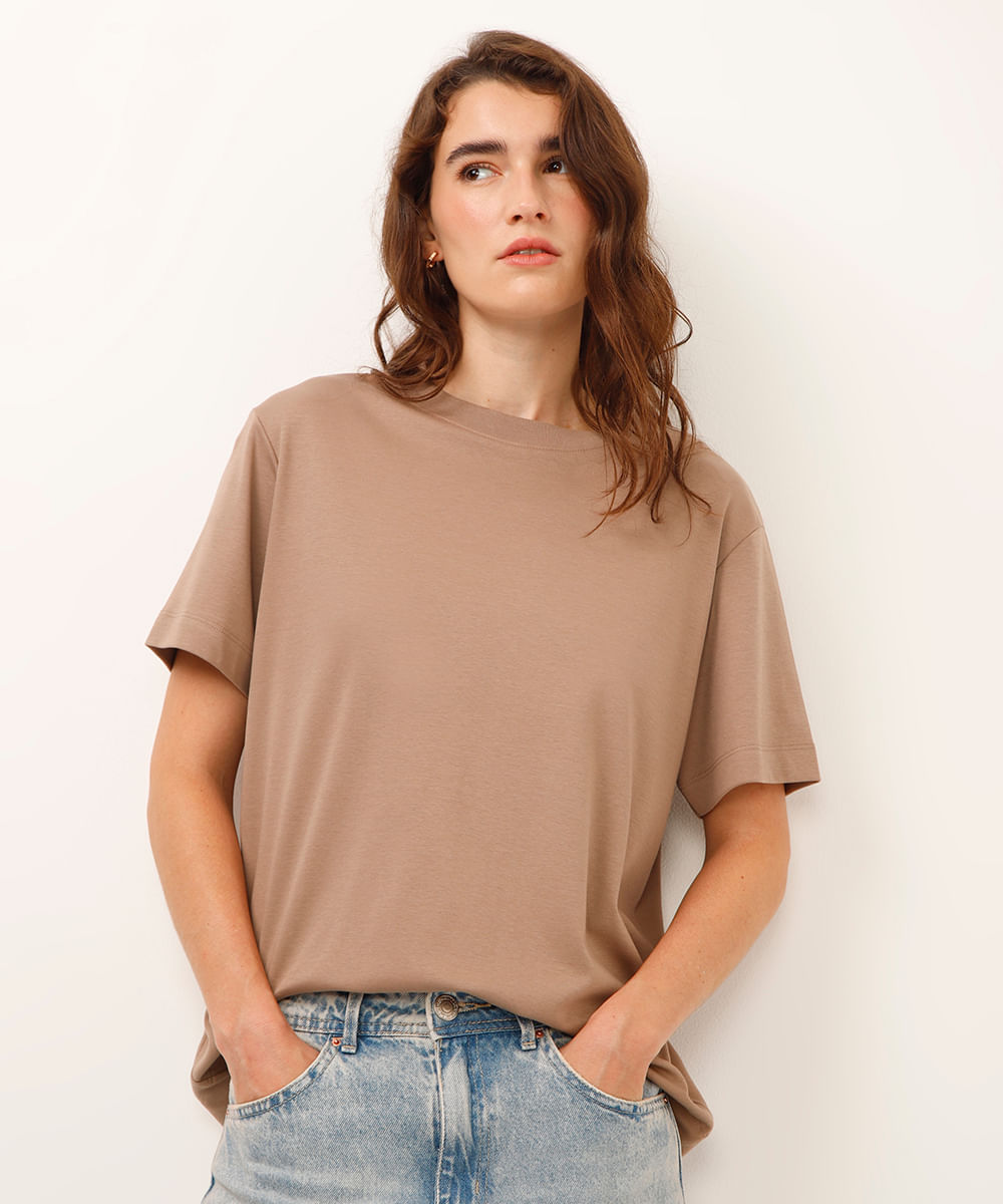 camiseta comfort feminina de algodão peruano interlock bege
