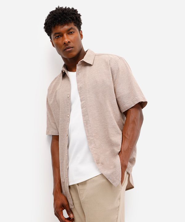 camisa comfort masculina com linho manga curta bege P