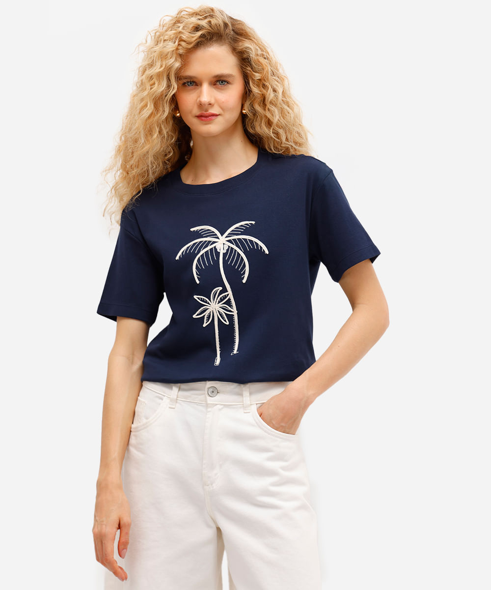 camiseta feminina de algodão bordada palmeira azul