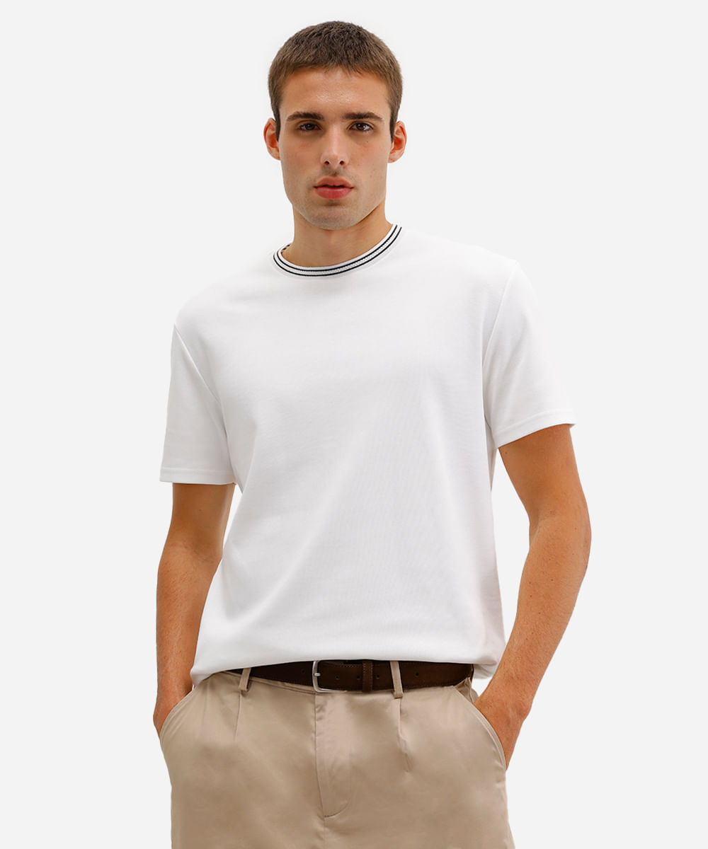 camiseta masculina de algodão peruano gola contrastante branca