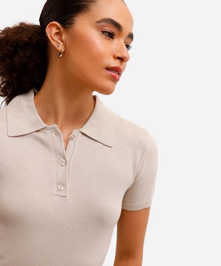 polo feminina de tricot manga curta bege PP polo feminina de tricot manga curta bege PP