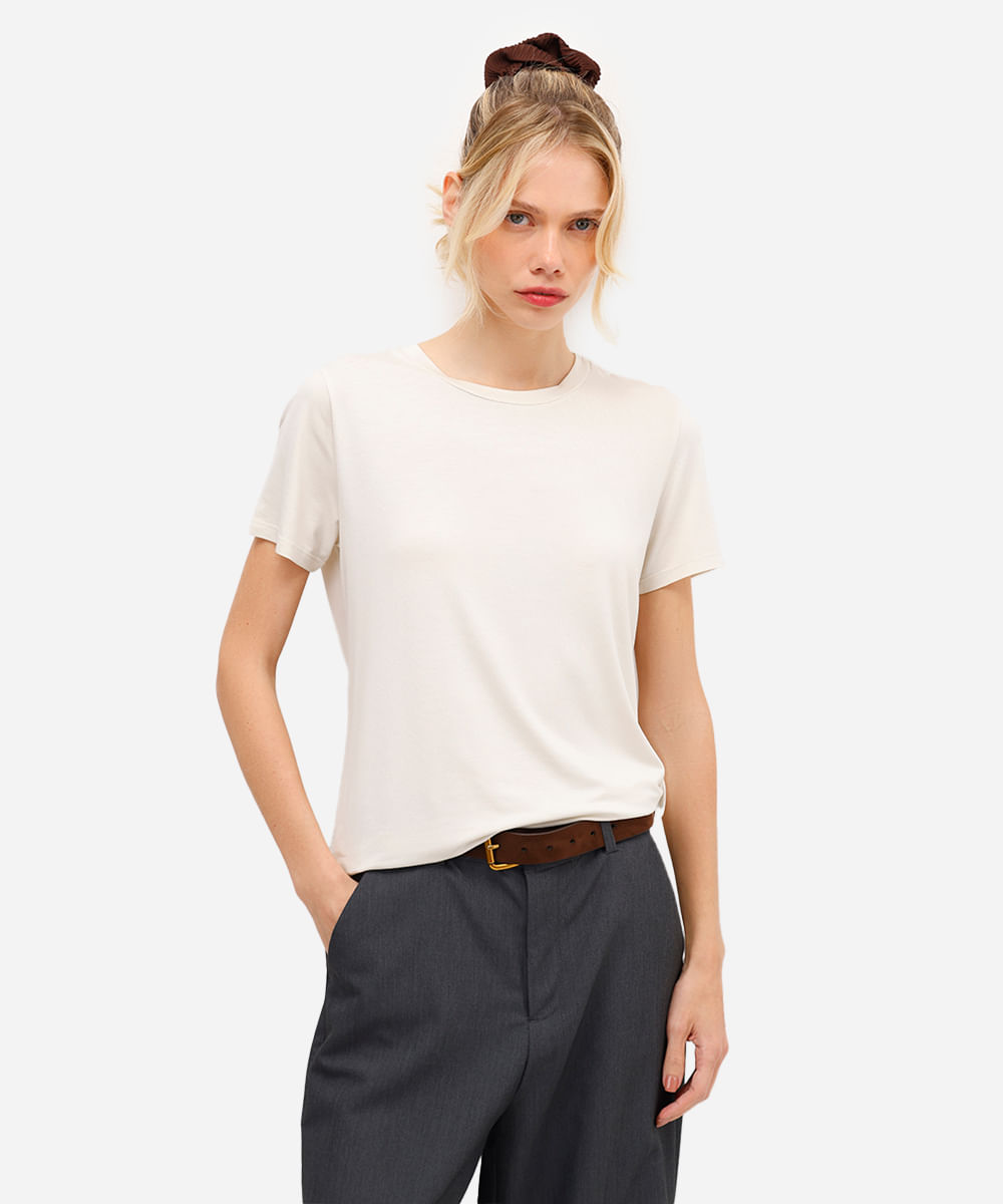 camiseta feminina básica de viscose manga curta off white