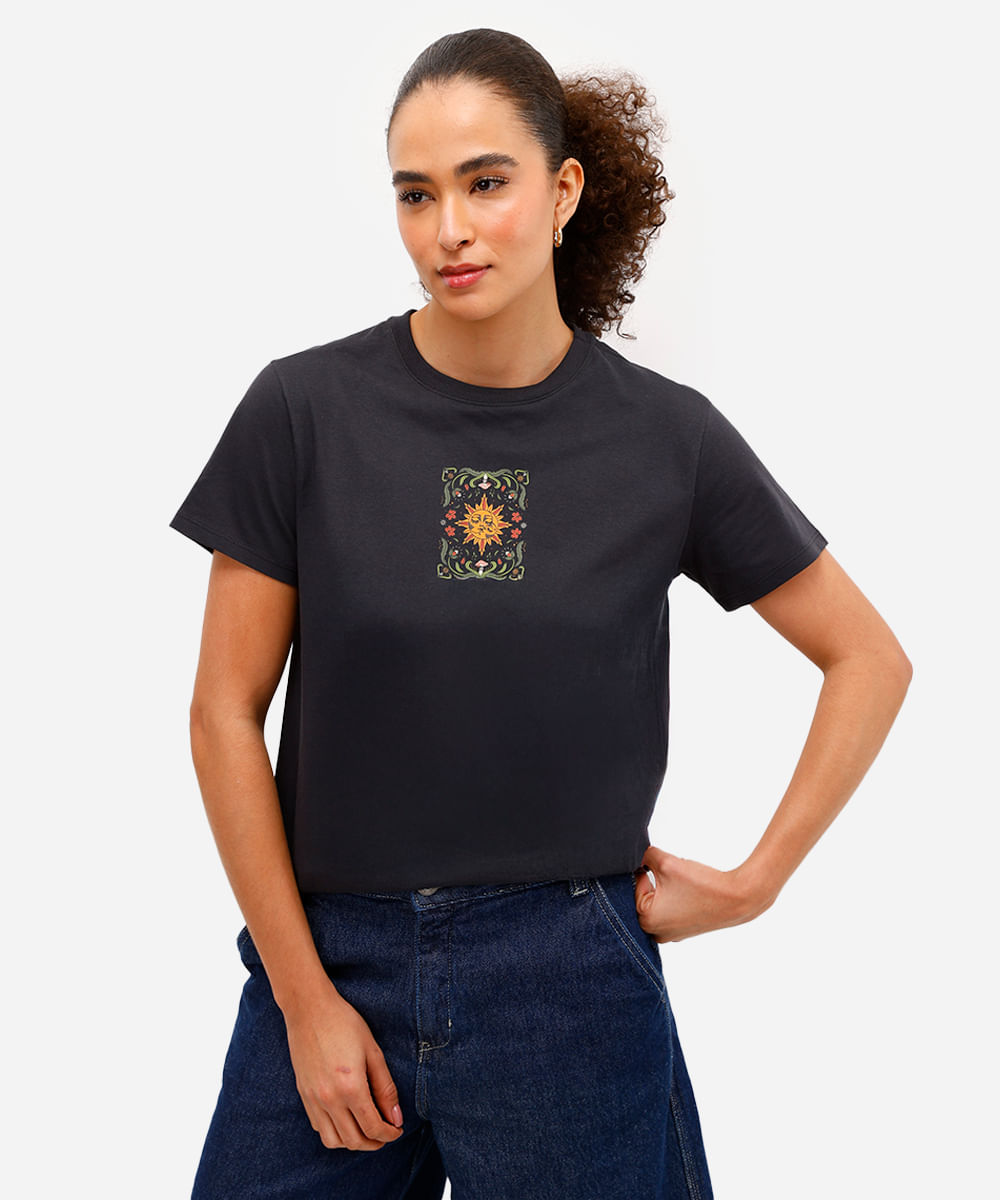 camiseta feminina de algodão sol e lua cinza