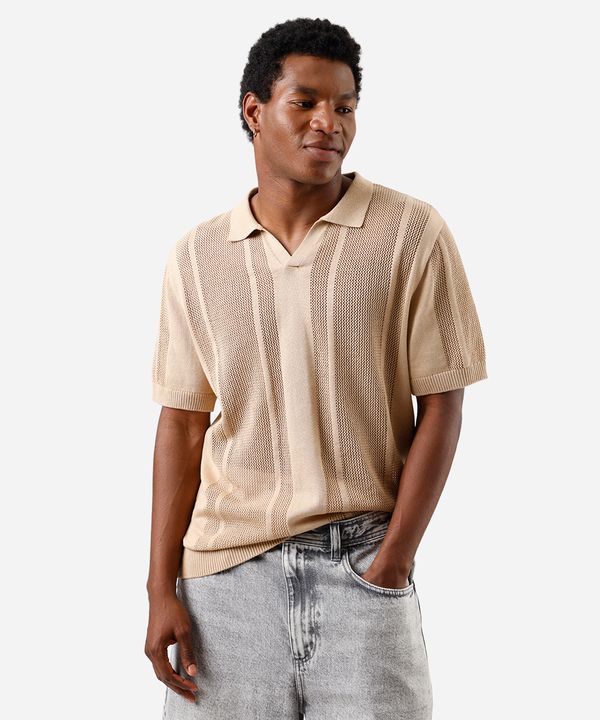 polo masculina de tricot manga curta texturizada bege PP