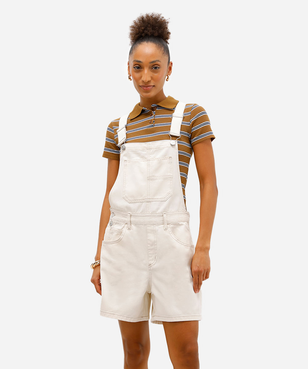 jardineira curta feminina de sarja bege