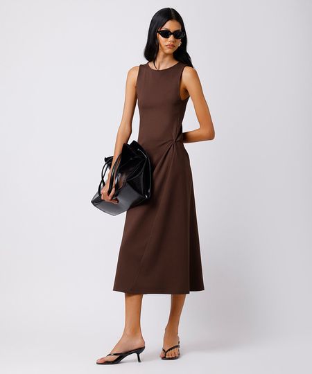 vestido midi feminino com franzido mindset marrom M vestido midi feminino com franzido mindset marrom M