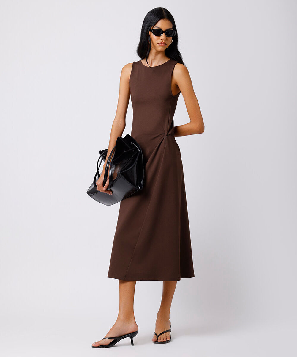 vestido midi feminino com franzido mindset marrom