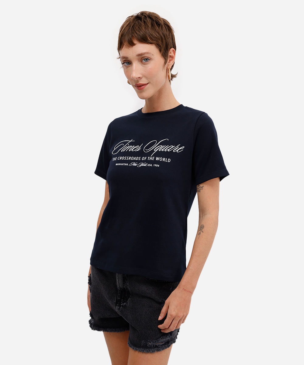 camiseta feminina com algodão bordada times square azul