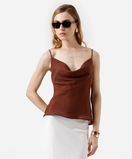 blusa feminina com viscose alça fina decote degagê marrom PP