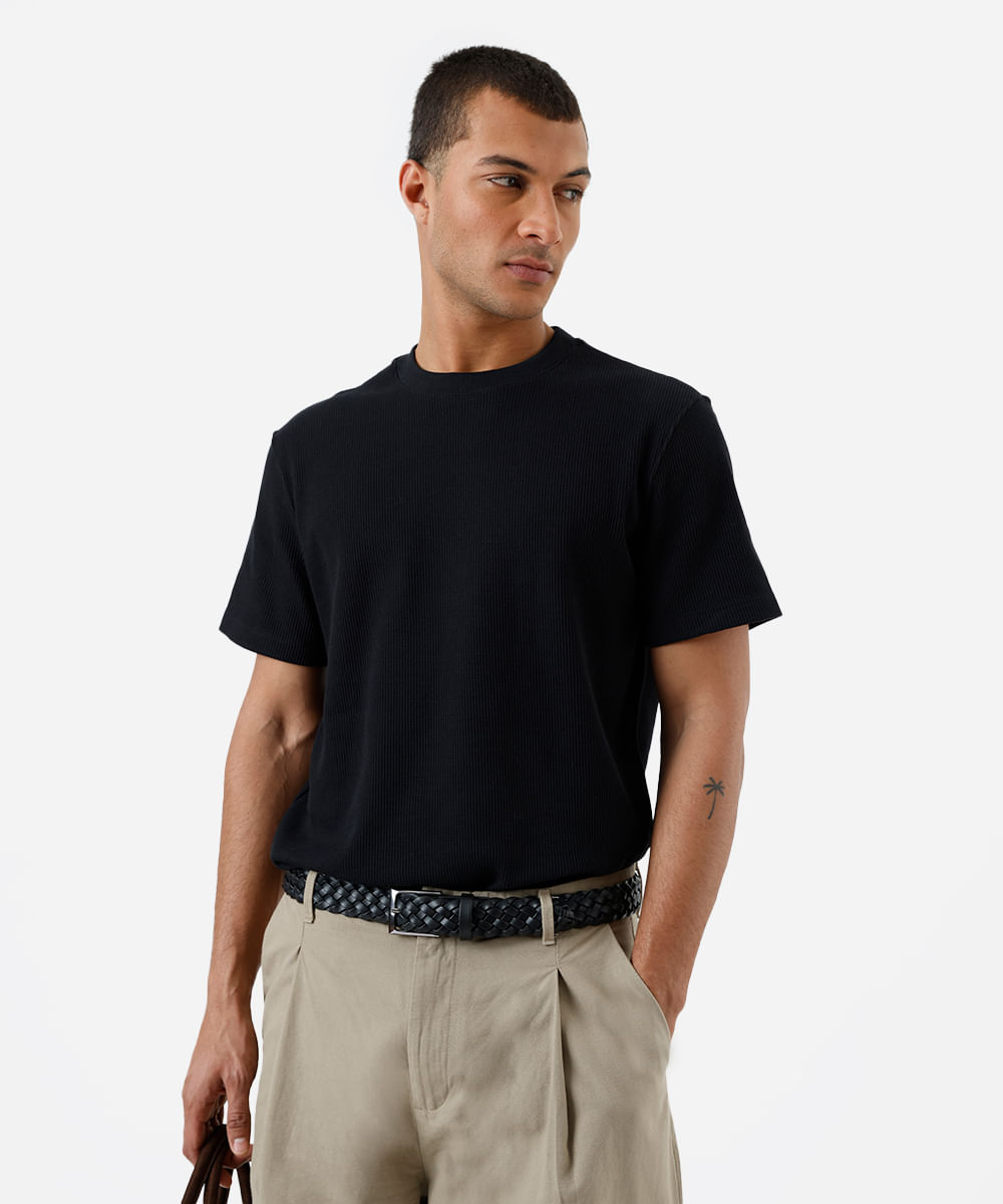 camiseta masculina manga curta texturizada preta