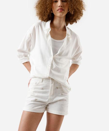 short feminino de sarja bordado floral off white 46