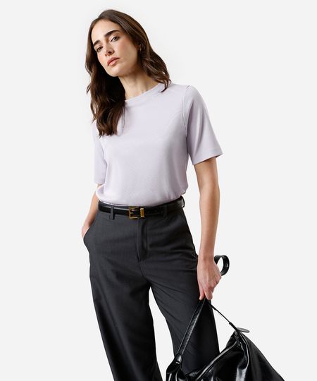 camiseta feminina de algodão peruano oversized com recorte lilás M camiseta feminina de algodão peruano oversized com recorte lilás M